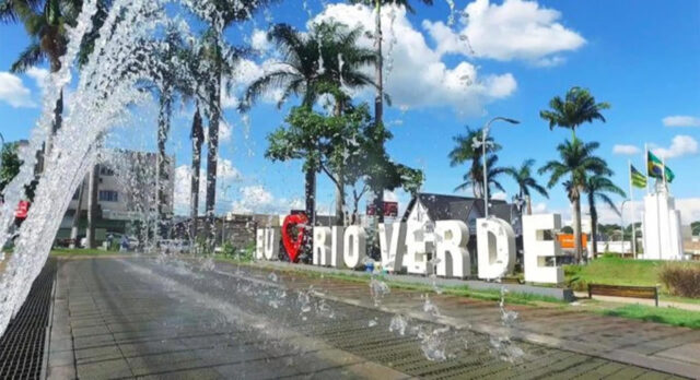 Prefeitura de Rio Verde divulga edital para concurso com salário de até R$ 9,5 mil