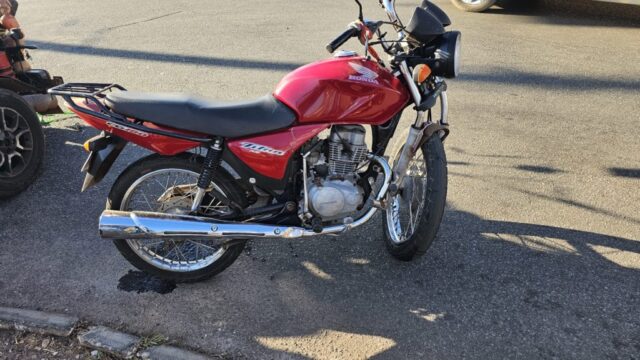 Acidente entre motos deixa jovem ferida em bairro Nossa Senhora de Fátima, em Catalão