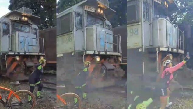 VÍDEO: Ciclista posa para selfie perto de trilhos e é atingida em cheio por trem em Uberaba