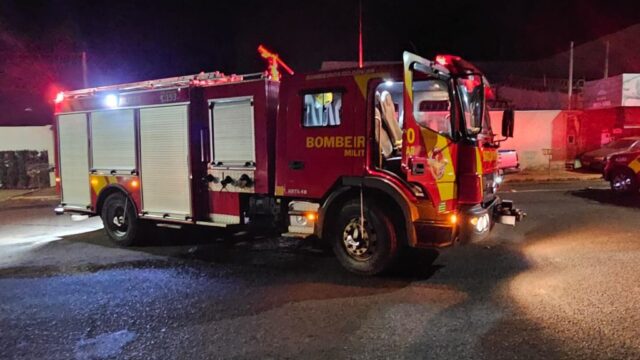 Corpo de Bombeiros atende ocorrência de incêndio em residência em Catalão