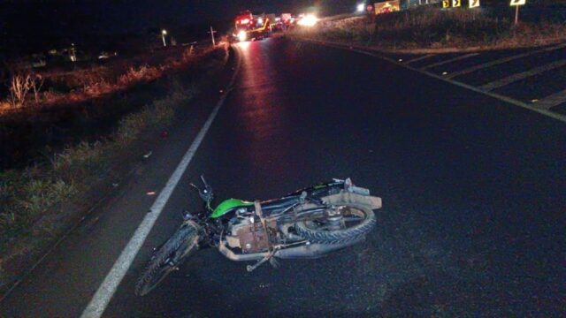 Acidente fatal entre caminhão e motocicleta em Uberlândia