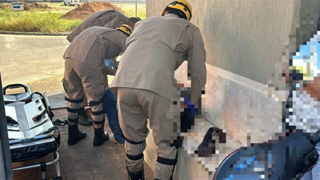 Jovem de 21 anos fica ferido em acidente de trânsito no Bairro Jardim Primavera, em Catalão