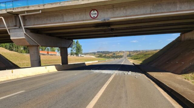 ALERTA: Eco050 faz liberação parcial do tráfego no viaduto que dá acesso às mineradoras da BR-050, em Catalão