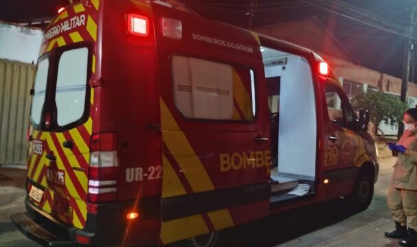 Catalão: Colisão entre carro e moto no bairro Três Cruzes deixa motociclista ferido