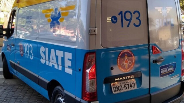 Mulher morre após colisão entre moto e bicicleta em Uberlândia