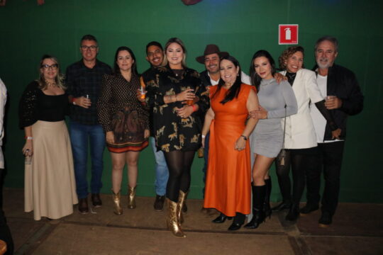 Primeira noite de shows na Expo Catalão 2024: glamour e animação no camarote Rifertil – veja as fotos exclusivas