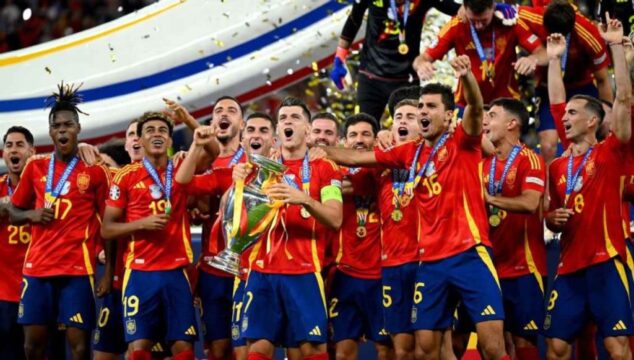 É tetra! Espanha vence Inglaterra por 2 a 1 com gol no fim e é campeã da Eurocopa 2024
