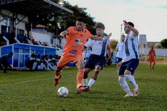 Abecat Ouvidorense empata com o Centro Oeste em 0 a 0, garante vice-campeonato da Divisão de Acesso e confirma vaga na elite do Goianão