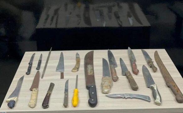 Polícia Militar apreende 52 armas brancas durante operação “Risca Faca” em Uberlândia