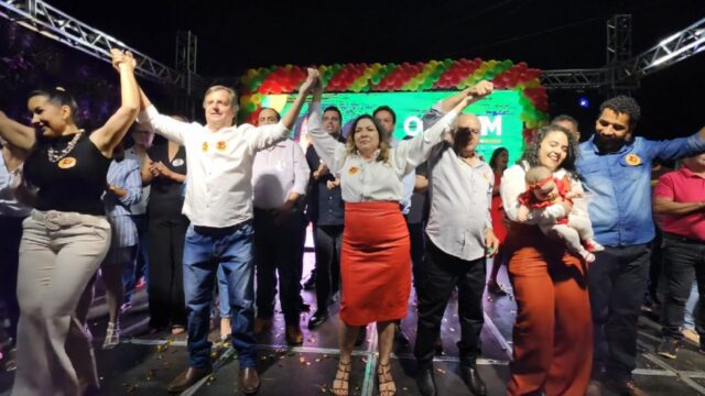 Eleições 2024: Onofre Galdino é oficializado como candidato a prefeito de Ouvidor ao lado de Beth em convenção