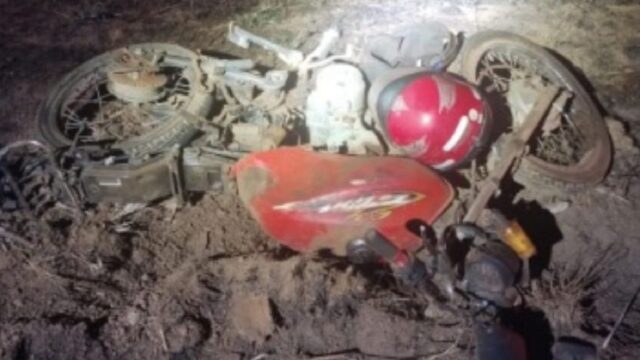 Mulher morre e homem fica ferido após colisão entre ambulância e motocicleta na GO-020, em Bela Vista de Goiás