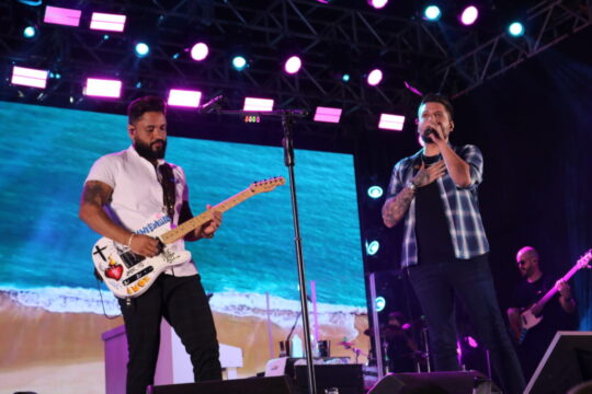 Fred & Fabrício fazem mega show com mais de 3 mil pessoas na segunda noite do Ouvidor Rodeio Show