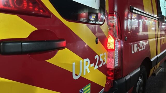Motociclista fica gravemente ferido após acidente de trânsito no bairro Jardim Primavera, em Catalão