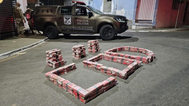 COD apreende aproximadamente 200 kg de maconha, avaliados em cerca de R$ 380 mil, durante abordagem na rodovia em Cumari (GO)