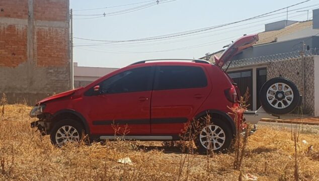 Homem fica ferido após colisão entre dois carros em Catalão