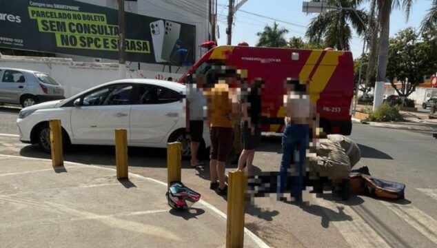 Duas pessoas ficam feridas após acidente entre carro e moto em Catalão