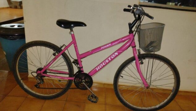 Polícia Militar prende suspeitos de furto e recupera bicicleta em Monte Carmelo