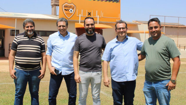 Presidente da FGF e diretor executivo visitam Catalão e Ouvidor para iniciar melhorias nos estádios Genervino da Fonseca e Luiz Benedito visando Goianão 2025