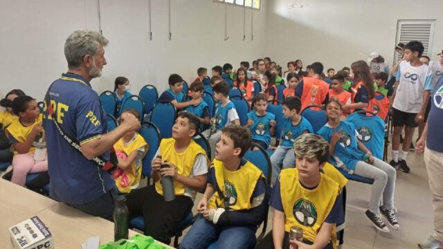 Projeto Pequeno Aprendiz do Trânsito leva mais de 800 alunos para conhecer PRF em Catalão
