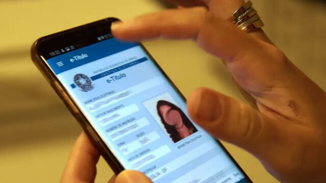 Justiça eleitoral sugere atualizar e-Título antes das eleições