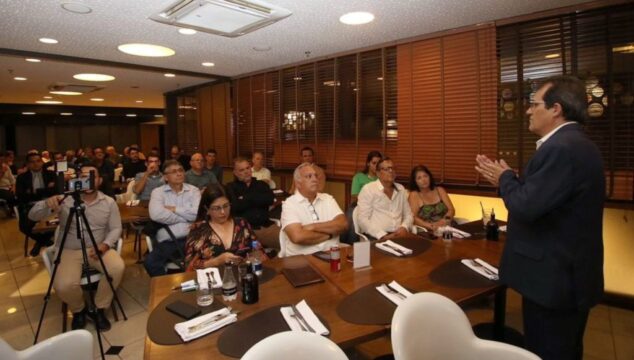 Uberlândia Esporte Clube realiza evento para debater SAF com ex-presidente do Cruzeiro