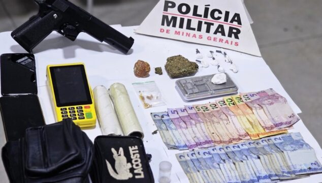 Dois jovens são presos e menor é apreendido por tráfico de drogas e associação criminosa em Araguari