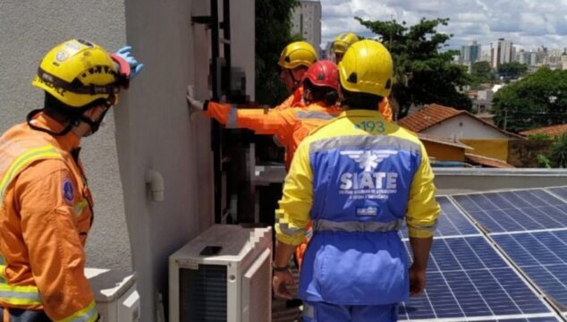 Eletricista morre durante manutenção em rede elétrica de casa em Uberlândia; suspeita é de eletrocussão