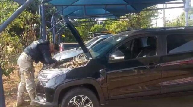 PRF prende homem com veículo clonado na BR-050, em Catalão