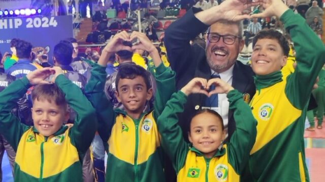 Catalanos conquistam títulos em mundial de karatê na Argentina