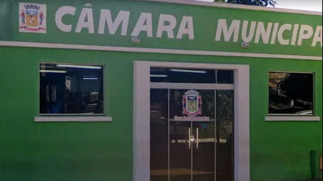 Câmara Municipal de Santa Cruz de Goiás oficializa perda de mandato de vereador após condenação criminal