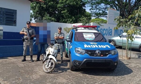 Ciclomotor furtado é recuperado pela polícia em Pires do Rio