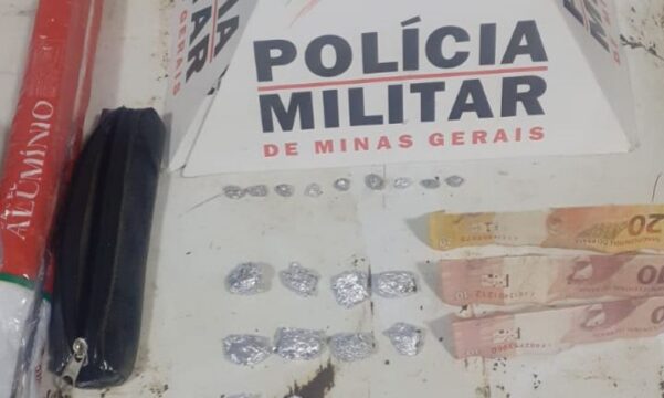 Dois jovens são detidos por tráfico de drogas em Araguari