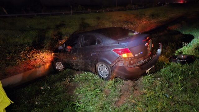 Acidente na BR-050 deixa quatro feridos em saída de pista em Catalão, Goiás