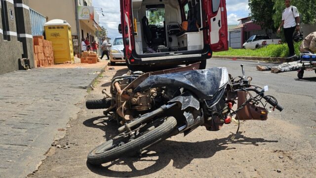 Motociclista fica ferido em acidente envolvendo três motos em Catalão