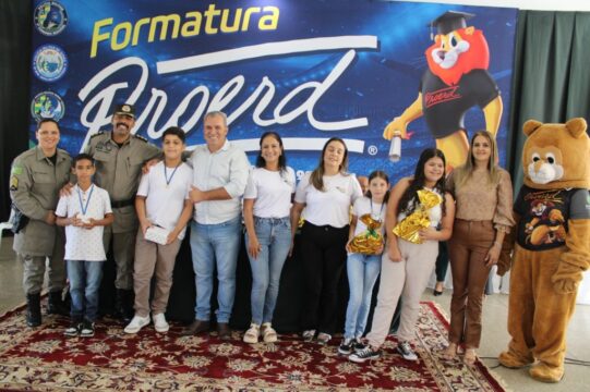 Alunos da rede municipal de Ouvidor concluem curso do PROERD em cerimônia promovida pelo 18ºBPM