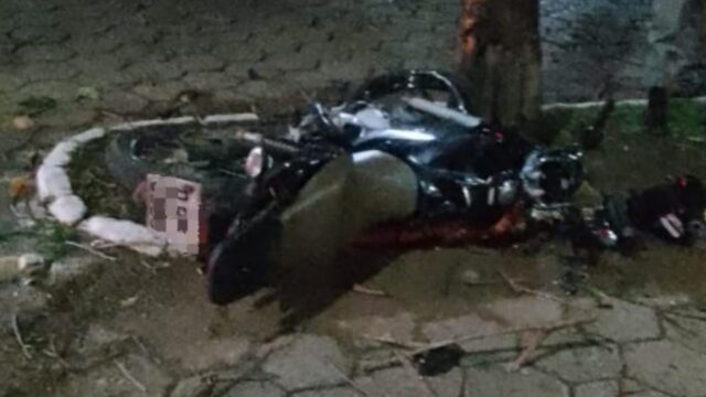 Motociclista morre após colisão contra árvore em Ipameri