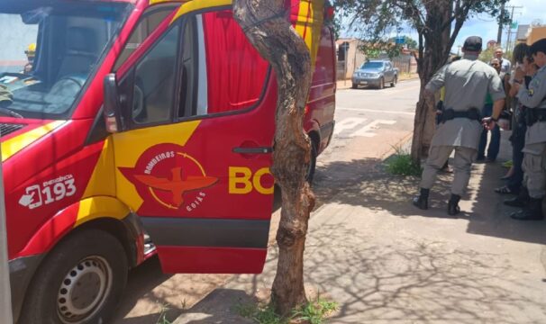Homem é preso após atacar ex-companheira com faca em Catalão