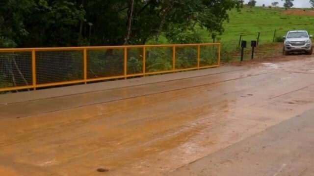 Prefeitura de Catalão inaugura nova ponte de concreto na comunidade rural Mumbuca, na divisa entre Catalão e Três Ranchos