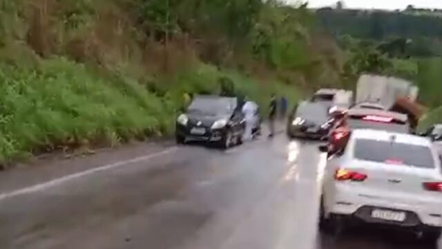 Grave acidente de trânsito deixa feridos na GO-020, em Cristianópolis
