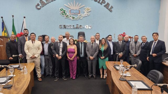 Prefeito eleito Velomar Rios, vice-prefeito Nelson Faiad e vereadores são diplomados em Catalão