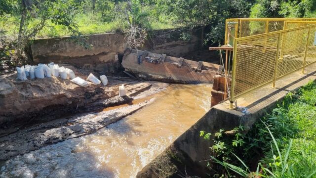 Chuva forte danifica captação de água em Ouvidor e afeta abastecimento; normalização é prevista para sexta-feira (20)