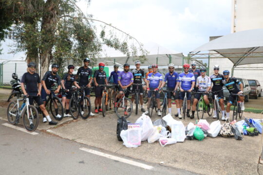 1ª Pedalada Solidária reúne ciclistas em Catalão para arrecadar brinquedos e promover o esporte