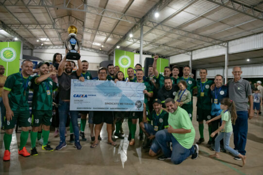 Chapadão Fosfato Ouvidor é campeão do 11º Campeonato Society Metabase