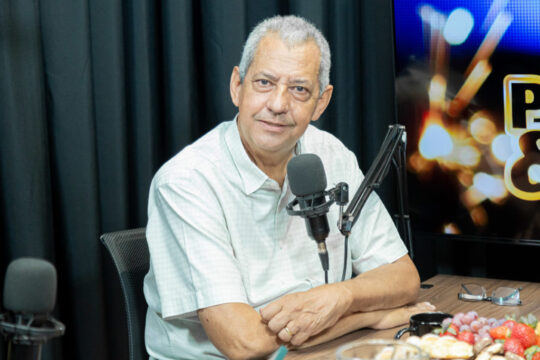 Entretenimento: Velomar Rios participa de "Pod Tudo e Mais Um Pouco" e faz história com sua presença marcante