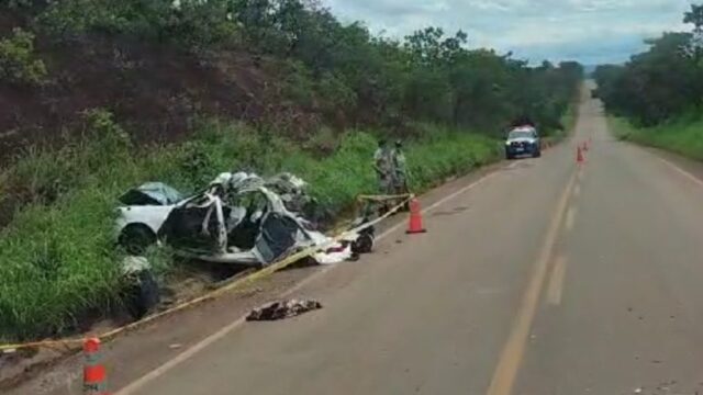 Grave acidente entre carro e caminhão deixa vítima fatal na GO-020, em Urutaí