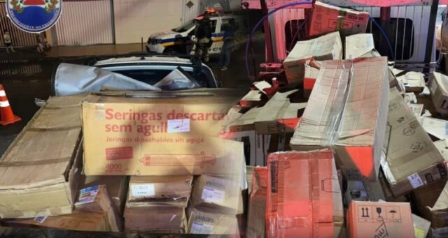 Mãe e filho são presos por furto e receptação em Araguari; itens da prefeitura estavam entre os materiais apreendidos