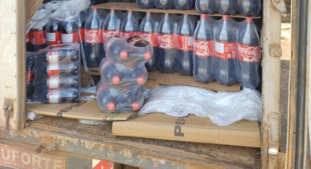 De Araguari/MG para Caldas Novas/GO: COD apreende carga de refrigerantes sem nota fiscal no Sul de Goiás