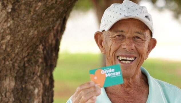 Goiás Social entrega 25 mil cartões do Aluguel Social em 2024