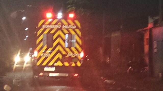 Mulher de 54 anos é atropelada por motociclista que foge sem prestar socorro em Catalão