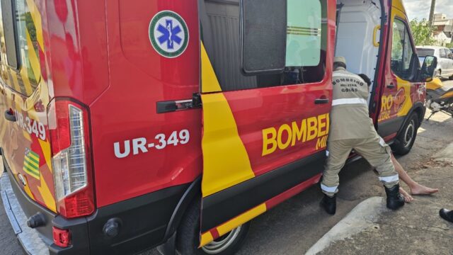 Motociclista fica ferido em colisão no cruzamento de vias em Catalão